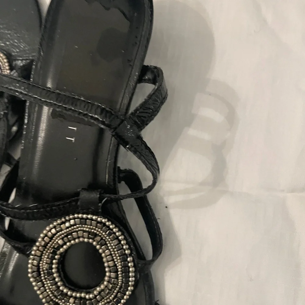 Karen Scott chic black